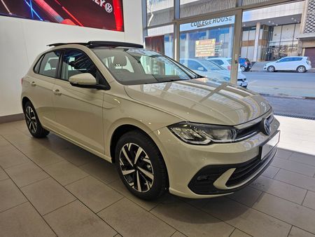2026-Volkswagen-Polo-10-TSI-Life-Auto-DSG_12