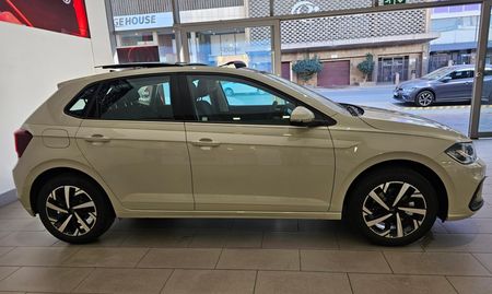 2026-Volkswagen-Polo-10-TSI-Life-Auto-DSG_13