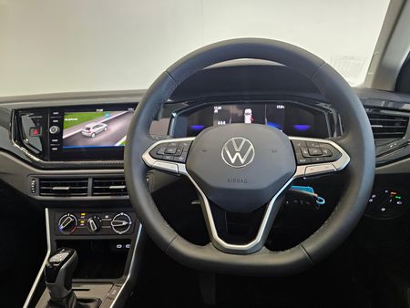 2026-Volkswagen-Polo-10-TSI-Life-Auto-DSG_4