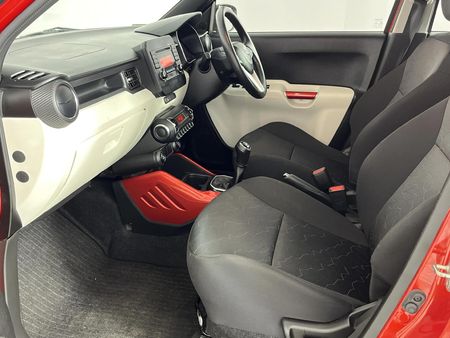 2018-Suzuki-Ignis-12-GLX_5