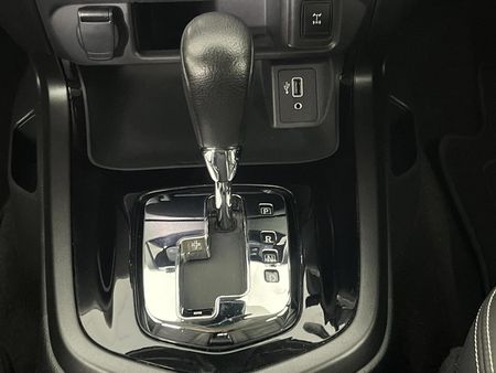 2025-Nissan-Navara-25-DDTi-PRO-2X-Auto-Double-Cab_10