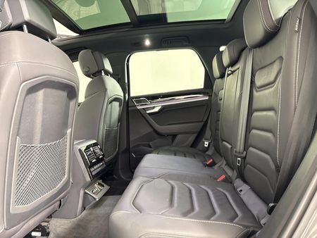 2023-Volkswagen-Touareg-30-TDI-V6-Executive_3