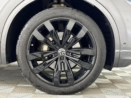 2023-Volkswagen-Touareg-30-TDI-V6-Executive_5