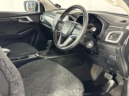 2022-Isuzu-D-Max-19-DDI-HR-LS-Auto-Double-Cab_9