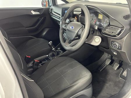 2018-Ford-Fiesta-10-EcoBoost-Trend-5-dr_9