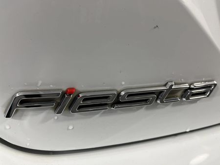 2018-Ford-Fiesta-10-EcoBoost-Trend-5-dr_11