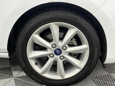 2018-Ford-Fiesta-10-EcoBoost-Trend-5-dr_5
