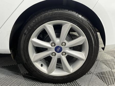2018-Ford-Fiesta-10-EcoBoost-Trend-5-dr_6