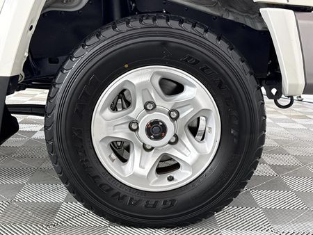 2023-Toyota-Land-Cruiser-79-40-Double-Cab_5
