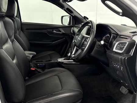 2022-Isuzu-D-Max-30-DDI-V-Cross-HR-4x4-Auto-Double-Cab_9