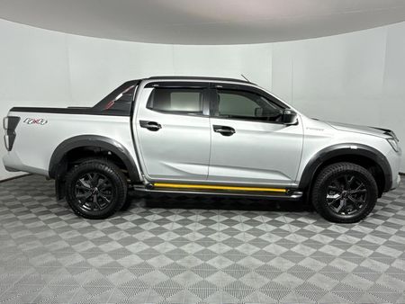 2022-Isuzu-D-Max-30-DDI-V-Cross-HR-4x4-Auto-Double-Cab_17