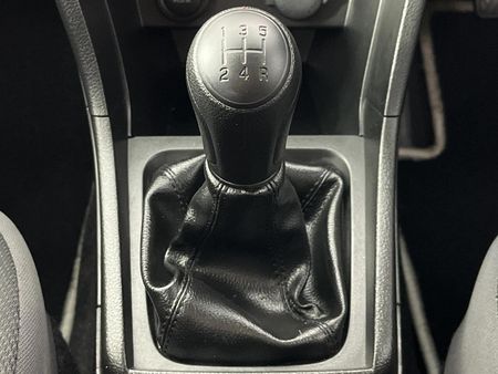 2021-Toyota-Urban-Cruiser-15-Xi_10