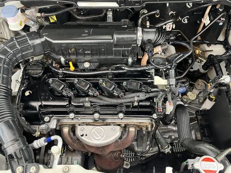 2021-Toyota-Urban-Cruiser-15-Xi_12