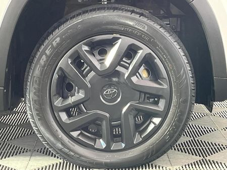 2021-Toyota-Urban-Cruiser-15-Xi_5