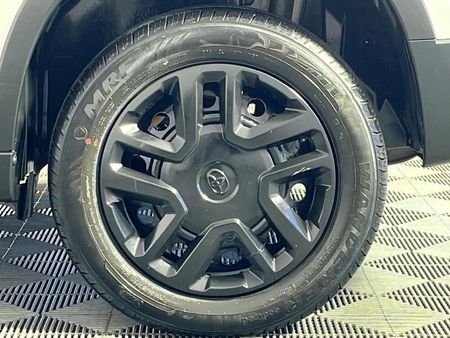 2021-Toyota-Urban-Cruiser-15-Xi_6