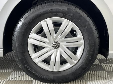 2025-Volkswagen-Polo-10-TSI_5