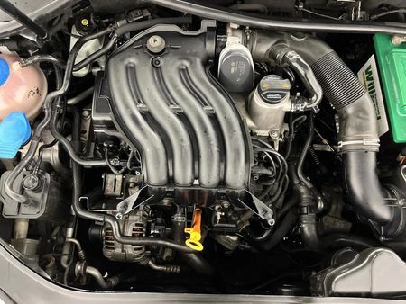 2009-Volkswagen-Jetta-20-Trendline_11