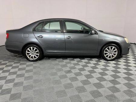 2009-Volkswagen-Jetta-20-Trendline_14