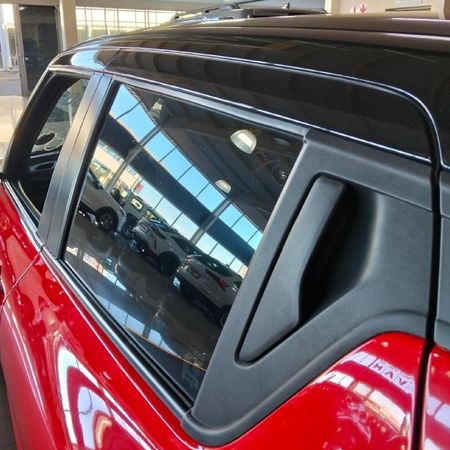 2023-Suzuki-Swift-12-GL_13