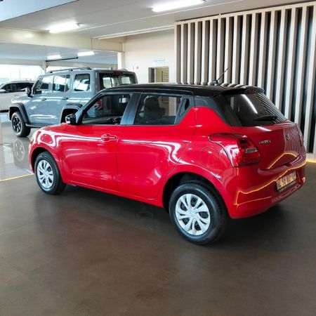 2023-Suzuki-Swift-12-GL_3