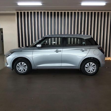 2025-Suzuki-Swift-12-GL_2