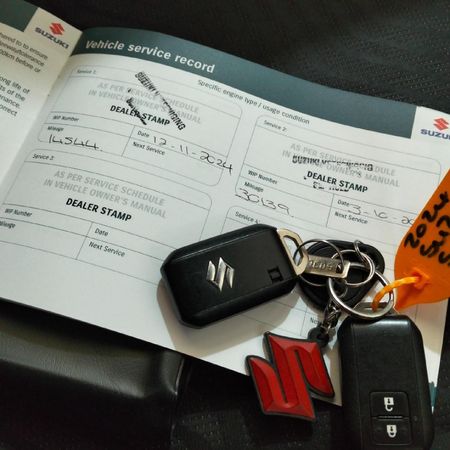2024-Suzuki-Swift-12-GLX-Auto_11