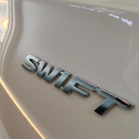 2024-Suzuki-Swift-12-GLX-Auto_21