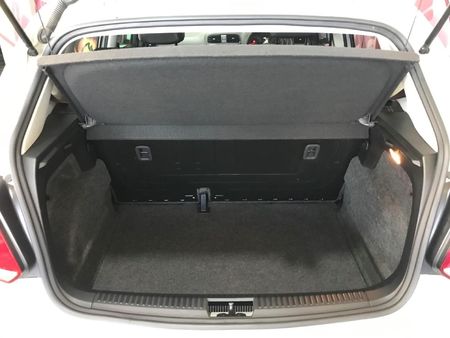 2025-Volkswagen-Polo-Vivo-14-Life_5