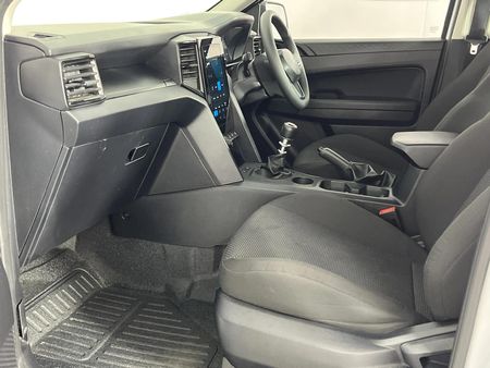 2025-Volkswagen-Amarok-20-TDI-125kW-Double-Cab_5