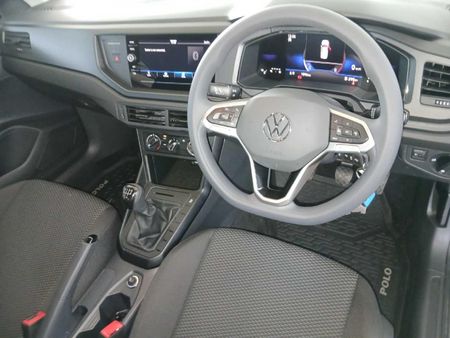 2026-Volkswagen-Polo-10-TSI_11