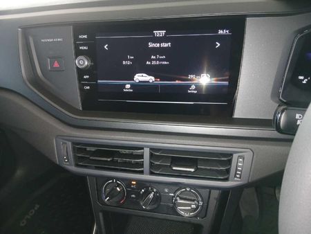 2026-Volkswagen-Polo-10-TSI_19