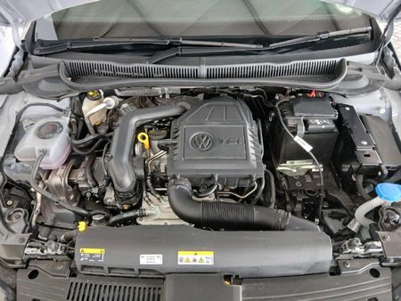 2026-Volkswagen-Polo-10-TSI_6