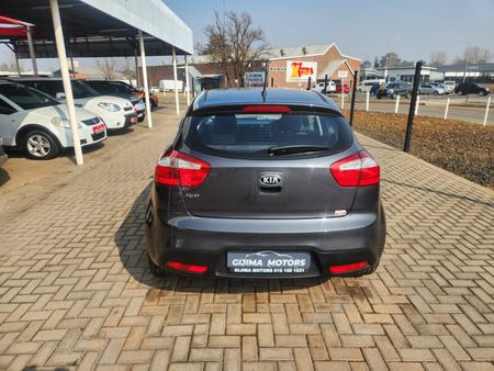 2014-Kia-Rio-14-Tec-5-dr_1