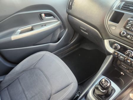 2014-Kia-Rio-14-Tec-5-dr_7