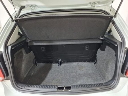 2024-Volkswagen-Polo-Vivo-14-Trendline-5-dr_5
