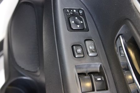 2012-Mitsubishi-ASX-20i-GLS-MIVEC-EXECUTIVE-MULTI-TRONIC-AUTOMATIC_18