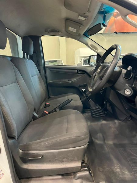 2021-Isuzu-D-Max-250-HO-Fleetise-Single-Cab_9