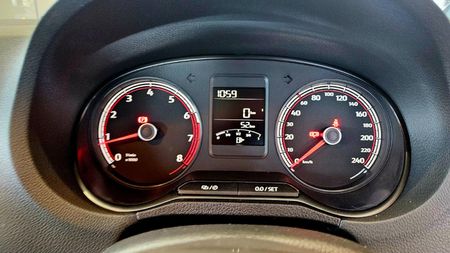 2026-Volkswagen-Polo-Vivo-14-Life_13