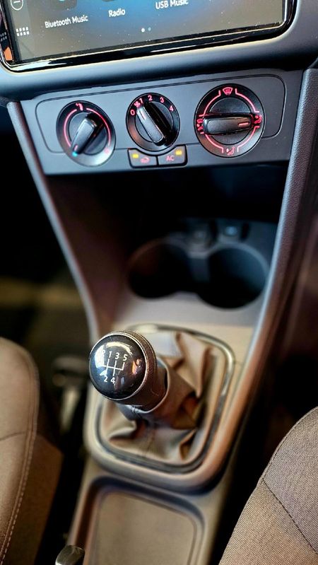 2026-Volkswagen-Polo-Vivo-14-Life_15