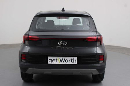 2023-Hyundai-Venue-12-Motion_6