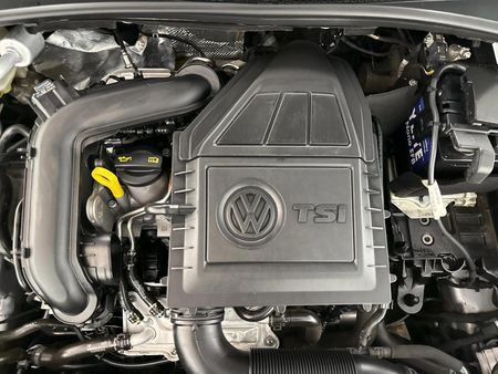2022-Volkswagen-Polo-10-TSI-Life_12