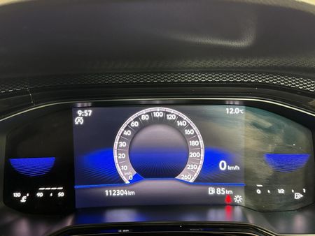 2022-Volkswagen-Polo-10-TSI-Life_2