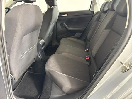 2022-Volkswagen-Polo-10-TSI-Life_3