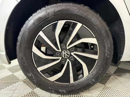 2022-Volkswagen-Polo-10-TSI-Life_6