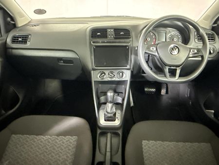 2024-Volkswagen-Polo-Classic-16-Life-Tiptronic_1