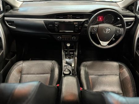 2015-Toyota-Corolla-18-High-Auto_9