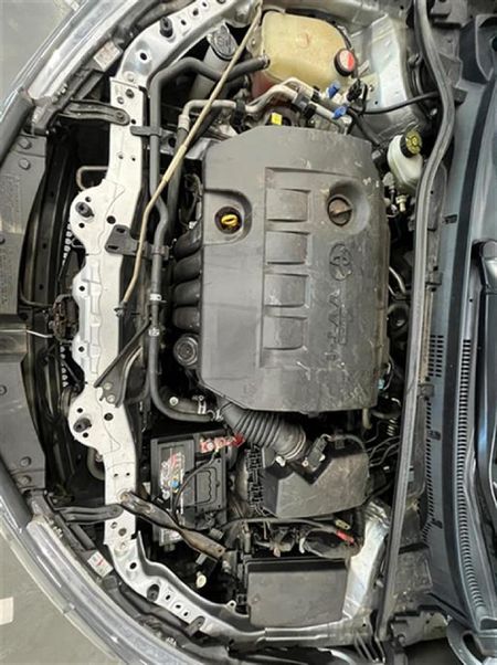 2015-Toyota-Corolla-18-High-Auto_12