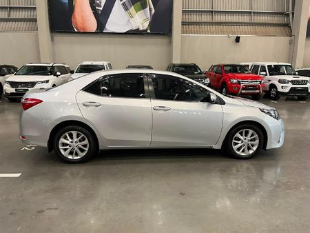 2015-Toyota-Corolla-18-High-Auto_1