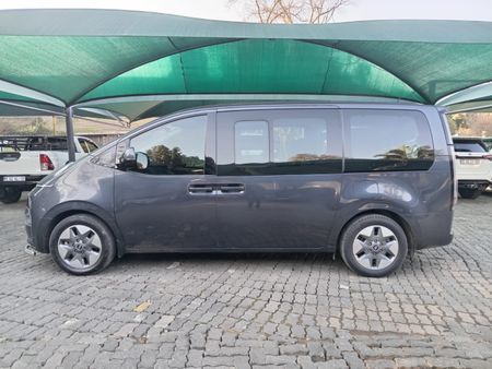 2023-Hyundai-Staria-22d-Elite-Auto_14