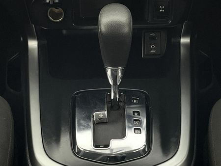 2025-Nissan-Navara-25-DDTi-SE-Plus-Auto-Double-Cab_10